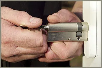 Kenwood IL Locksmith Store Kenwood, IL 773-449-5333